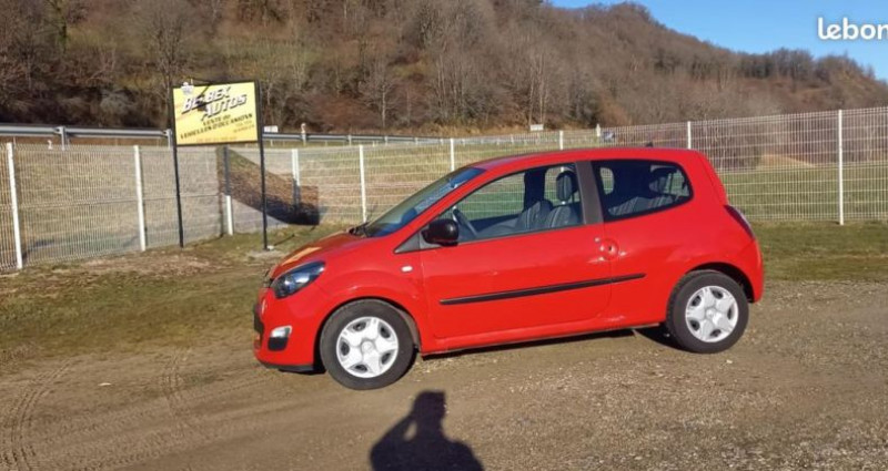 Renault Twingo 75 CV ESSENCE 1ere MAIN (belbex auto A Y