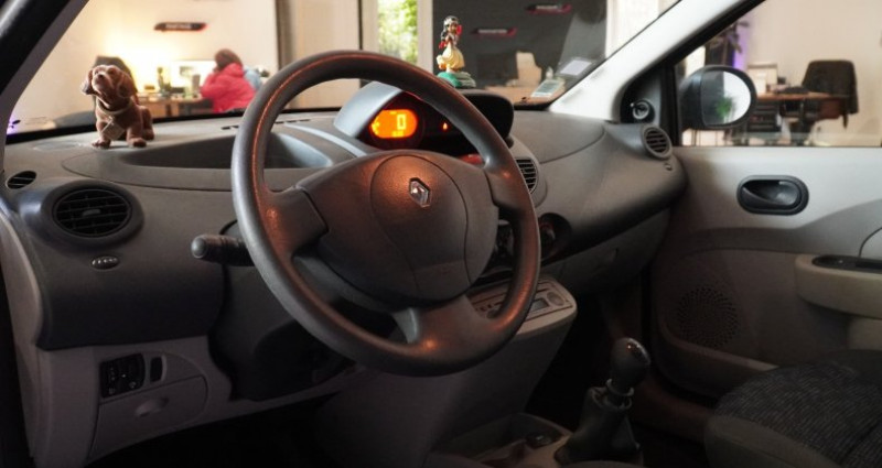 Renault Twingo II 1.2 60 eco2 Authentique 2007 - photo n°3 Renault Twingo II 1.2 60 eco2 Authentique  occasion à L'ISLE SUR LA SORGUE - photo n°3