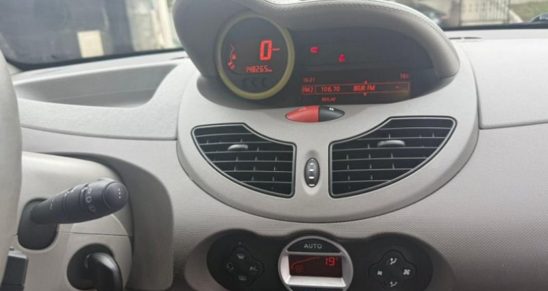 Renault Twingo II 1.2 LEV 16v 75 eco2 Access entretien 2012 - photo n°7 Renault Twingo II 1.2 LEV 16v 75 eco2 Access entretien  occasion à Villeneuve Le Roi - photo n°7