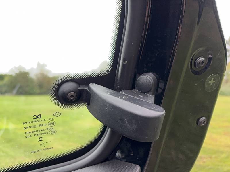 Renault Twingo III E-Tech Equilibre 2023 - photo n°10 Renault Twingo III E-Tech Equilibre  occasion à Tonneins - photo n°10