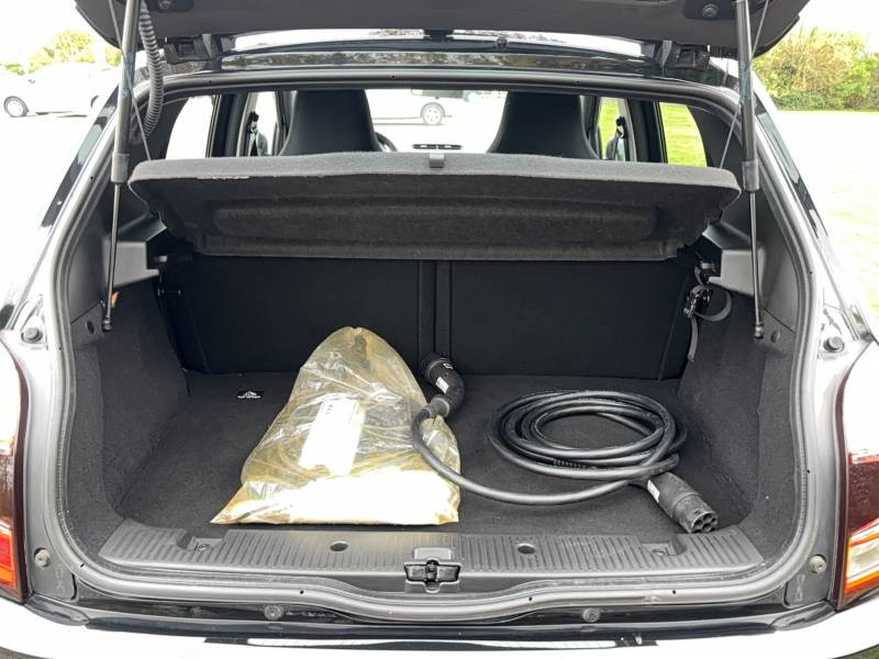 Renault Twingo III E-Tech Equilibre 2023 - photo n°11 Renault Twingo III E-Tech Equilibre  occasion à Tonneins - photo n°11