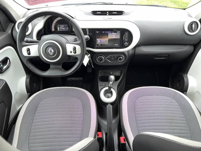 Renault Twingo III E-Tech Equilibre 2023 - photo n°17 Renault Twingo III E-Tech Equilibre  occasion à Tonneins - photo n°17