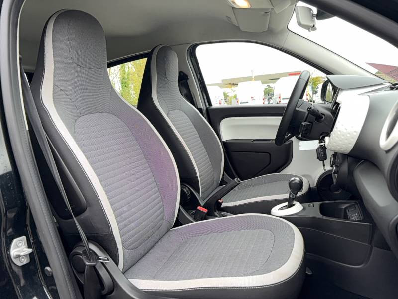 Renault Twingo III E-Tech Equilibre 2023 - photo n°7 Renault Twingo III E-Tech Equilibre  occasion à Tonneins - photo n°7