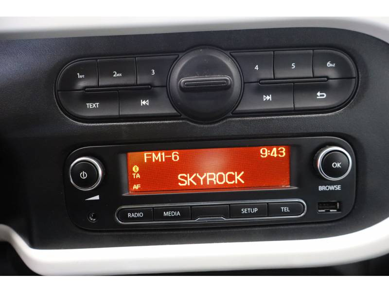 Renault Twingo III SCe 75 - 20 Zen 2020 - photo n°19 Renault Twingo III SCe 75 - 20 Zen  occasion à LESCAR - photo n°19