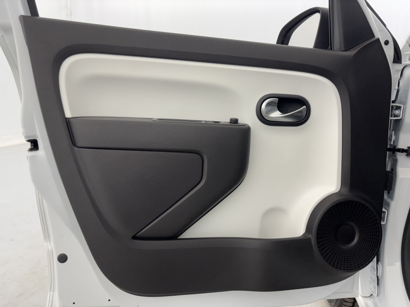 Renault Twingo Twingo III Achat Intégral 21 Zen 5p 2022 - photo n°12 Renault Twingo Twingo III Achat Intégral 21 Zen 5p  occasion à SAINT-GREGOIRE - photo n°12