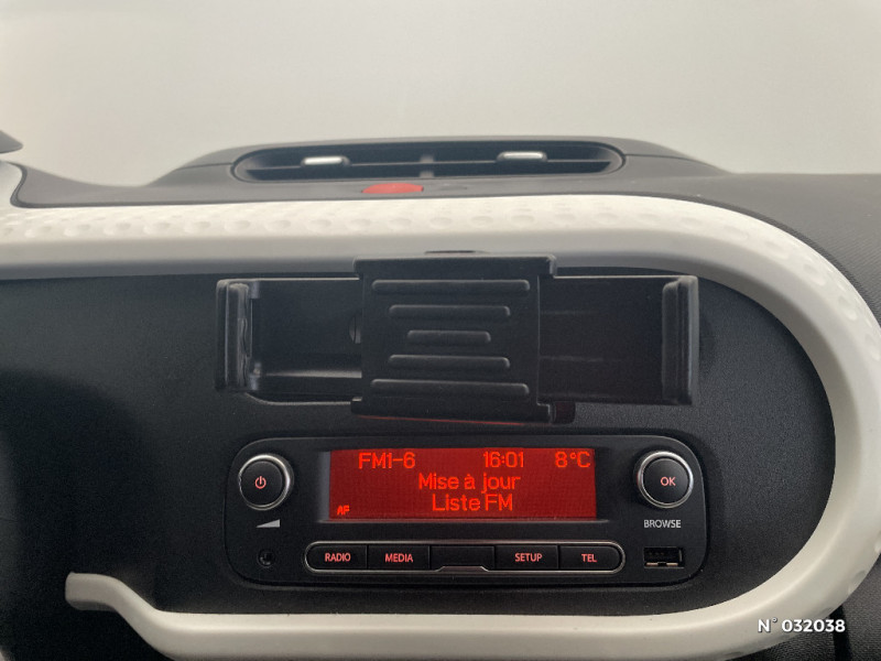 Renault Twingo Twingo III E-Tech Authentic 2023 - photo n°13 Renault Twingo Twingo III E-Tech Authentic  occasion à Seynod - photo n°13
