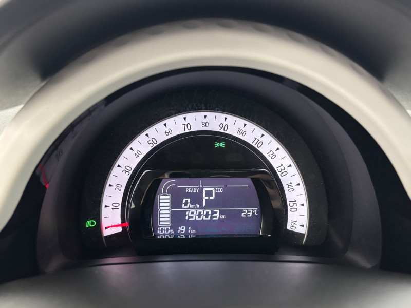 Renault Twingo Twingo III E-Tech Equilibre 5p 2022 - photo n°17 Renault Twingo Twingo III E-Tech Equilibre 5p  occasion à SAINT-GREGOIRE - photo n°17