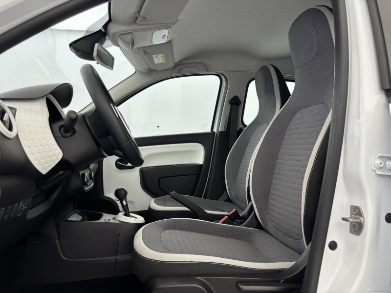 Renault Twingo Twingo III E-Tech Equilibre 5p 2022 - photo n°13 Renault Twingo Twingo III E-Tech Equilibre 5p  occasion à SAINT-GREGOIRE - photo n°13
