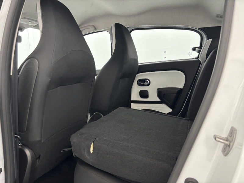Renault Twingo Twingo III E-Tech Equilibre 5p 2022 - photo n°11 Renault Twingo Twingo III E-Tech Equilibre 5p  occasion à SAINT-GREGOIRE - photo n°11