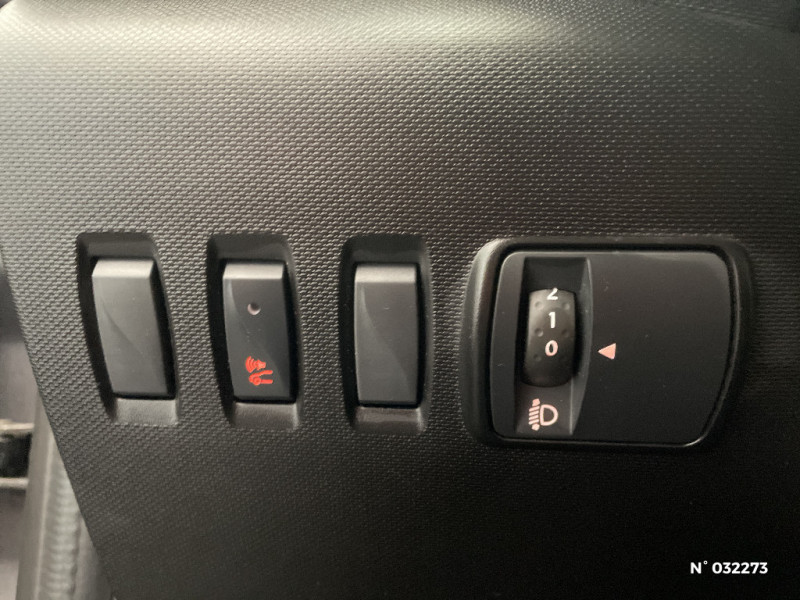 Renault Twingo Twingo III E-Tech Equilibre 2023 - photo n°15 Renault Twingo Twingo III E-Tech Equilibre  occasion à Seynod - photo n°15
