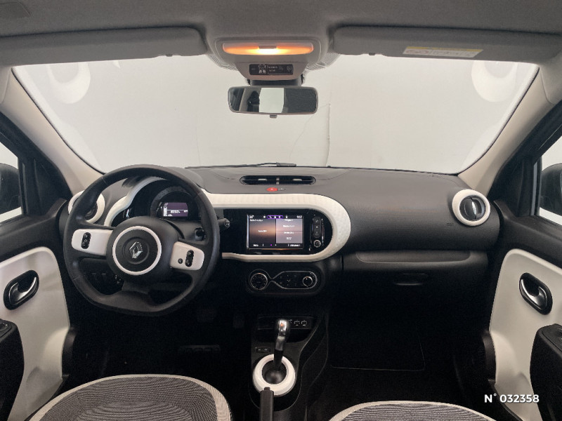 Renault Twingo Twingo III E-Tech Equilibre 2023 - photo n°9 Renault Twingo Twingo III E-Tech Equilibre  occasion à Seynod - photo n°9