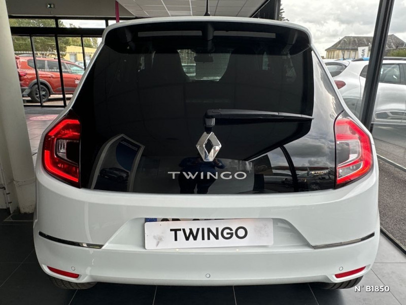 Renault Twingo Twingo III E-Tech SL Urban Night 2023 - photo n°6 Renault Twingo Twingo III E-Tech SL Urban Night  occasion à Deauville - photo n°6