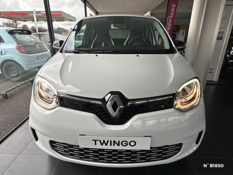 Renault Twingo Twingo III E-Tech SL Urban Night 2023 - photo n°3 Renault Twingo Twingo III E-Tech SL Urban Night  occasion à Deauville - photo n°3