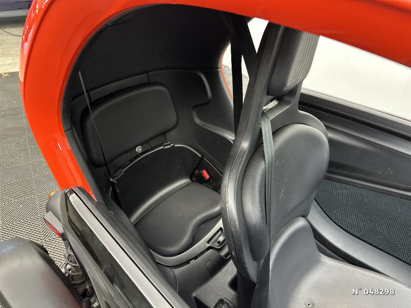 Renault Twizy Twizy Intens Noir 45 Achat Intégral 2023 - photo n°10 Renault Twizy Twizy Intens Noir 45 Achat Intégral  occasion à DREUX - photo n°10