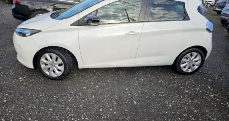 Renault Zoe Life ACHAT INTEGRAL AVEC BATTERIE 2015 - photo n°2 Renault Zoe Life ACHAT INTEGRAL AVEC BATTERIE  occasion à Ploudaniel - photo n°2