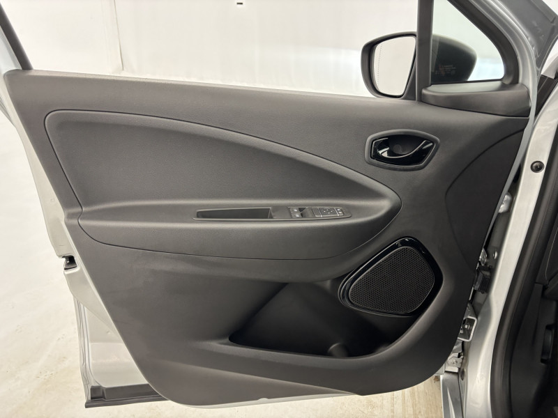 Renault Zoe R110 Achat Intégral Life 5p 2021 - photo n°12 Renault Zoe R110 Achat Intégral Life 5p  occasion à SAINT-GREGOIRE - photo n°12