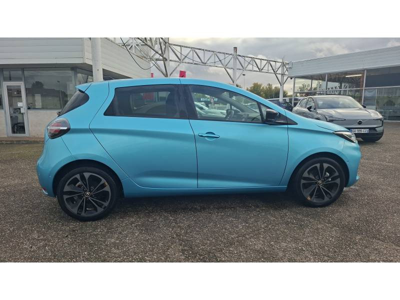 Renault Zoe R135 - MY22 Iconic 2023 - photo n°6 Renault Zoe R135 - MY22 Iconic  occasion à Agen - photo n°6