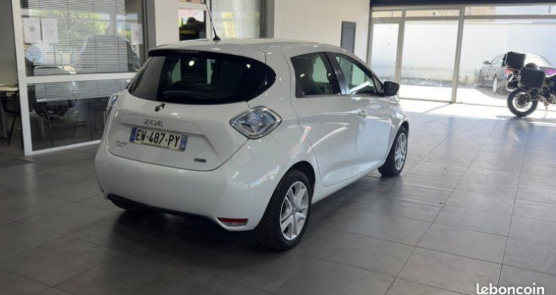 Renault Zoe r90 40 kw zen autonomie 300 km gps-regulateur de vitesse lim 2018 - photo n°4 Renault Zoe r90 40 kw zen autonomie 300 km gps-regulateur de vitesse lim  occasion à Nevers - photo n°4