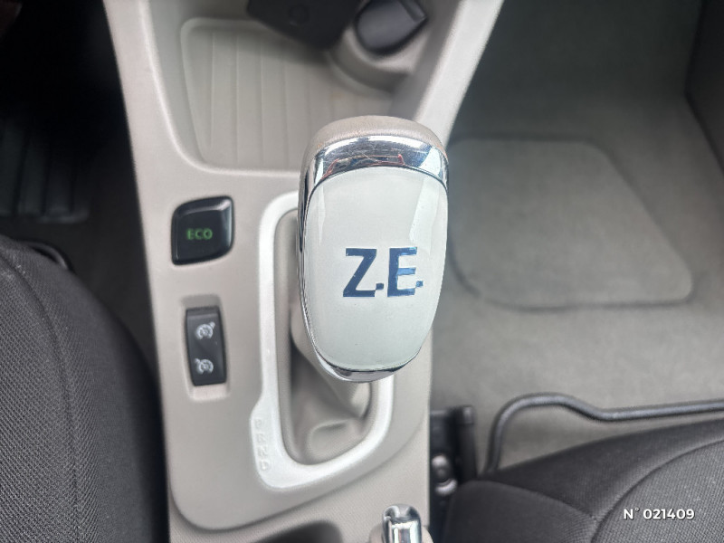 Renault Zoe Zoe Life Charge Rapide 2016 - photo n°12 Renault Zoe Zoe Life Charge Rapide  occasion à Louviers - photo n°12