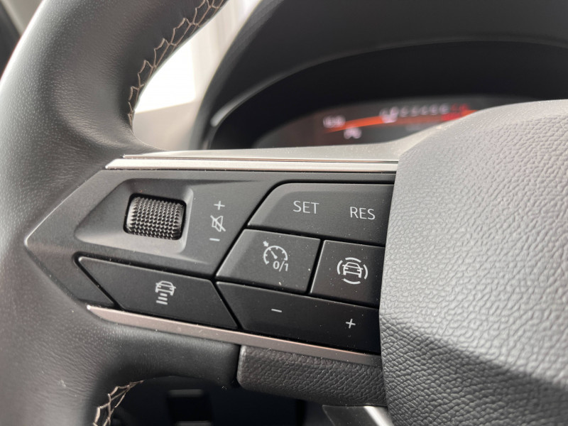 Seat Ibiza Ibiza 1.0 EcoTSI 110 ch S/S BVM6 Copa 5p 2023 - photo n°11 Seat Ibiza Ibiza 1.0 EcoTSI 110 ch S/S BVM6 Copa 5p  occasion à Mende - photo n°11