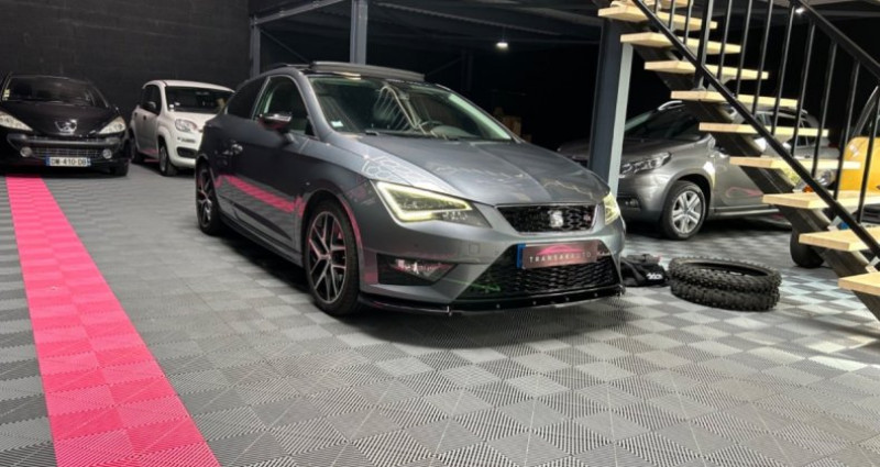 Seat Leon 1.8 TSI 180 Start/Stop Black Aero FR 2015 - photo n°7 Seat Leon 1.8 TSI 180 Start/Stop Black Aero FR  occasion à Chaponost - photo n°7