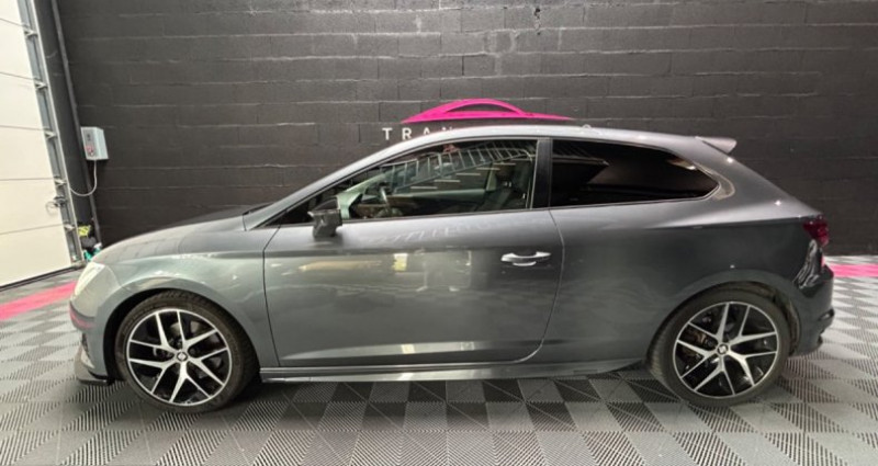 Seat Leon 1.8 TSI 180 Start/Stop Black Aero FR 2015 - photo n°2 Seat Leon 1.8 TSI 180 Start/Stop Black Aero FR  occasion à Chaponost - photo n°2