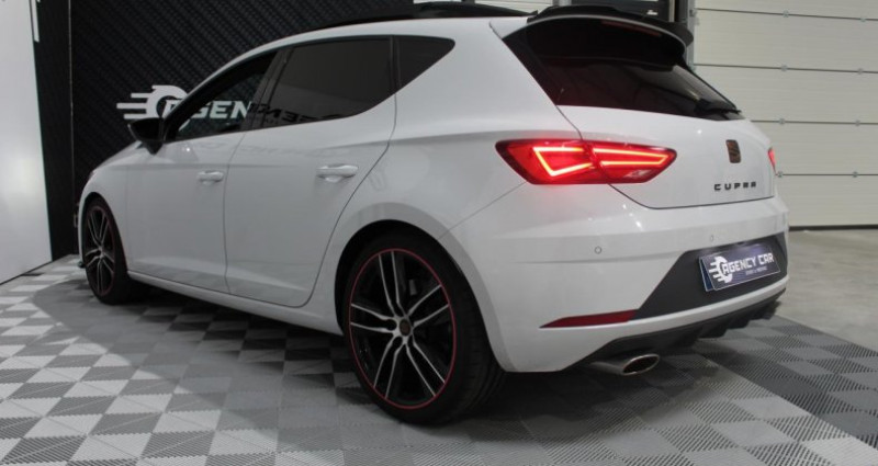 Seat Leon 2.0 16V TSI - 290 - BV DSG 7 Cupra - TOIT OUVRANT - CAMERA - 2019 - photo n°3 Seat Leon 2.0 16V TSI - 290 - BV DSG 7 Cupra - TOIT OUVRANT - CAMERA -  occasion à Venelles - photo n°3