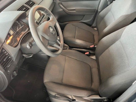 Skoda Fabia 1.0 MPI 60 ch BVM  occasion  Beaupuy - photo n5