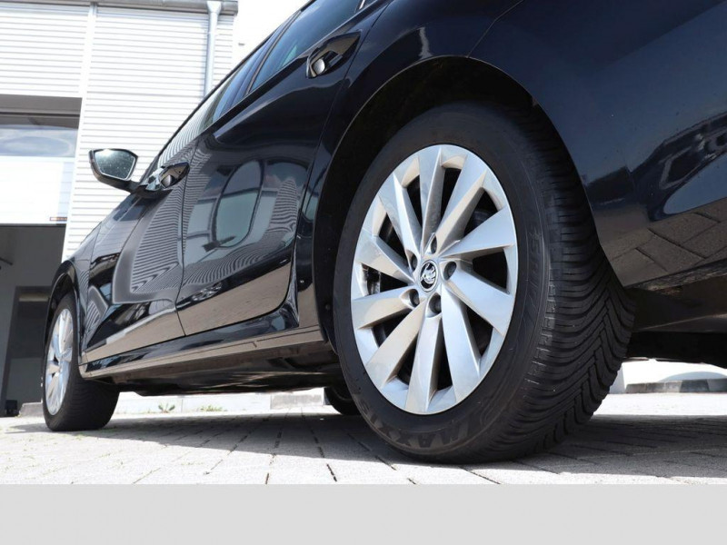 Skoda Octavia Combi 1.5 TSI 116 ch BVM 2024 - photo n°5 Skoda Octavia Combi 1.5 TSI 116 ch BVM  occasion à L'Union - photo n°5