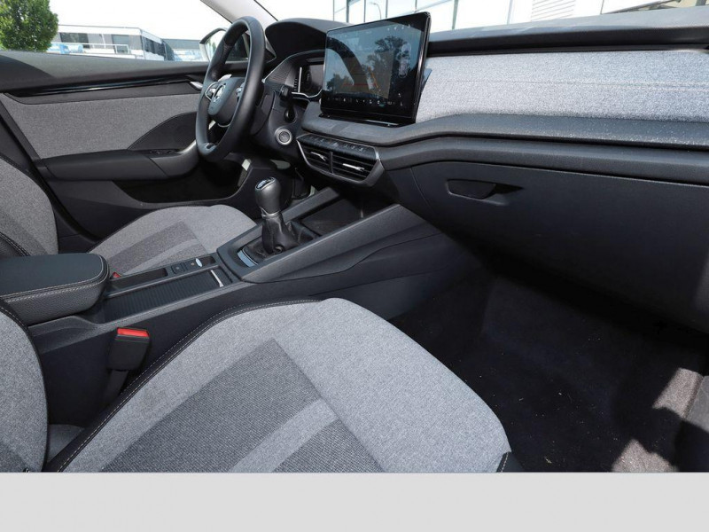 Skoda Octavia Combi 1.5 TSI 116 ch BVM 2024 - photo n°8 Skoda Octavia Combi 1.5 TSI 116 ch BVM  occasion à L'Union - photo n°8