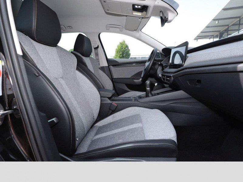 Skoda Octavia Combi 1.5 TSI 116 ch BVM 2024 - photo n°7 Skoda Octavia Combi 1.5 TSI 116 ch BVM  occasion à L'Union - photo n°7