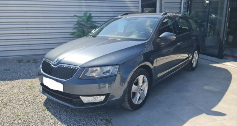 Skoda Octavia Combi 1.6 TDI 105 CV * PACK Active * REPRISE POSSIBLE * 2015 - photo n°5 Skoda Octavia Combi 1.6 TDI 105 CV * PACK Active * REPRISE POSSIBLE *  occasion à Maubeuge - photo n°5