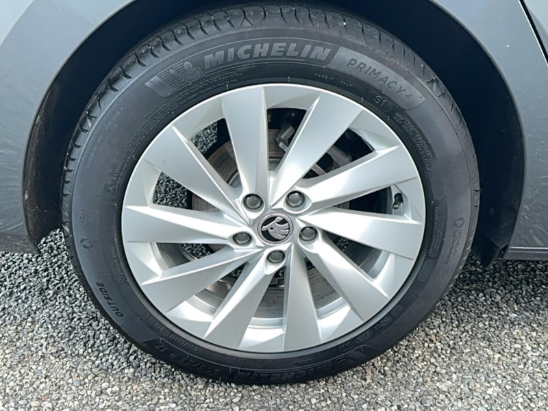 Skoda Octavia Octavia Combi 2.0 TDI 150 ch SCR DSG7 Selection 5p 2024 - photo n°11 Skoda Octavia Octavia Combi 2.0 TDI 150 ch SCR DSG7 Selection 5p  occasion à TARBES  - photo n°11