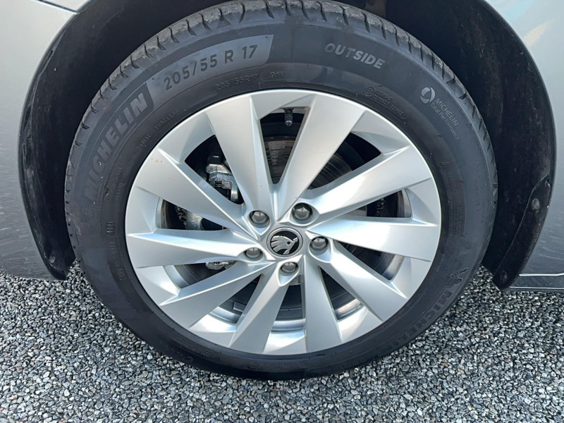 Skoda Octavia Octavia Combi 2.0 TDI 150 ch SCR DSG7 Selection 5p 2024 - photo n°9 Skoda Octavia Octavia Combi 2.0 TDI 150 ch SCR DSG7 Selection 5p  occasion à TARBES  - photo n°9