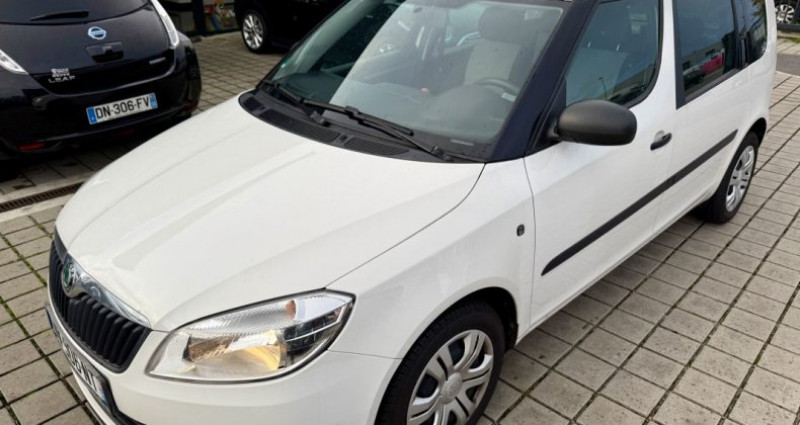 Skoda Roomster 1.2L TSI 105CH Pack Confort 2010 - photo n°2 Skoda Roomster 1.2L TSI 105CH Pack Confort  occasion à NOUVOITOU - photo n°2
