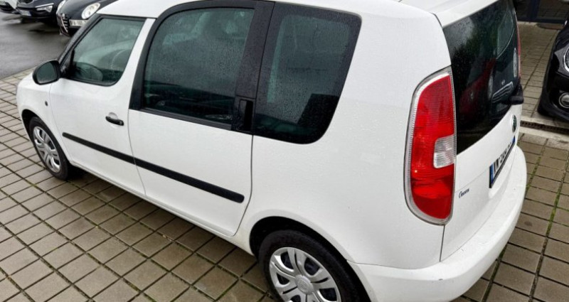 Skoda Roomster 1.2L TSI 105CH Pack Confort 2010 - photo n°5 Skoda Roomster 1.2L TSI 105CH Pack Confort  occasion à NOUVOITOU - photo n°5