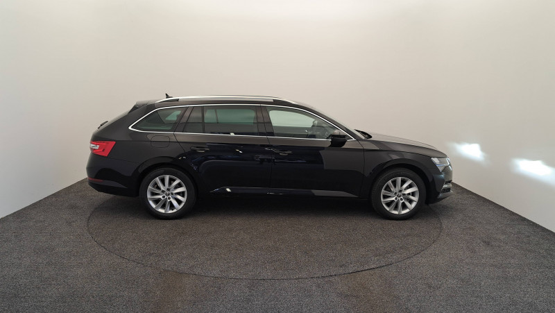 Skoda Superb COMBI Superb Combi 1.4 TSI PHEV 218 ch DSG6  occasion à Blois - photo n°9