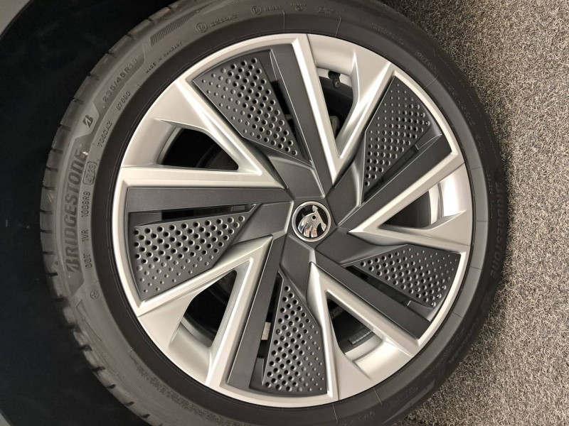 Skoda Superb COMBI Superb Combi 2.0 TDI 150 ch SCR DSG7  occasion  Saint-Cyr-sur-Loire - photo n10