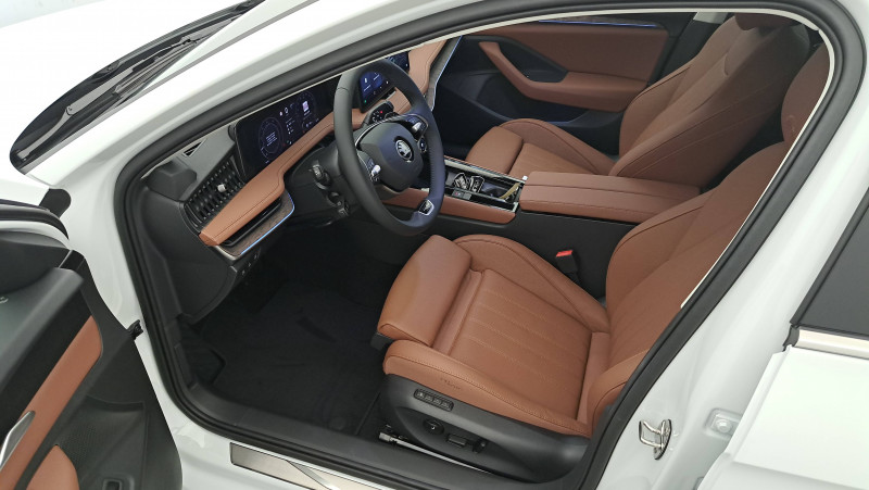 Skoda Superb Superb Berline 2.0 TDI 150 ch SCR DSG7  occasion à Blois - photo n°5