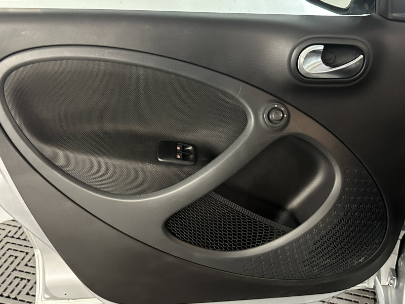 Smart Forfour EQ Forfour 82 ch  occasion  La Garde - photo n7
