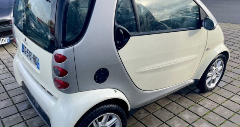 Smart Fortwo 0.7i 61ch TRUESTYLE SOFTOUCH A 2005 - photo n°4 Smart Fortwo 0.7i 61ch TRUESTYLE SOFTOUCH A  occasion à NOUVOITOU - photo n°4