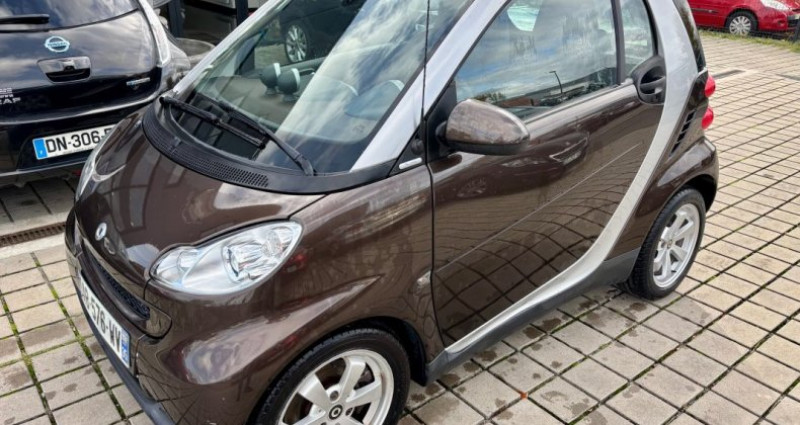 Smart Fortwo 1.0i 71ch MHD NEUTROCLIMAT 2009 - photo n°2 Smart Fortwo 1.0i 71ch MHD NEUTROCLIMAT  occasion à NOUVOITOU - photo n°2