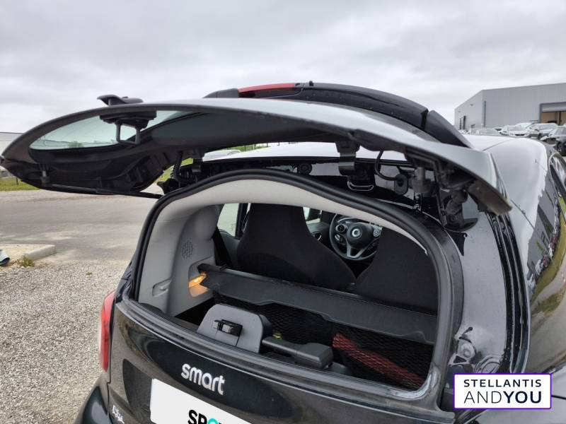 Smart Fortwo Coup 0.9 90 ch S&S BA6 Passion  occasion à MONTIGNY LE BRETONNEUX - photo n°8