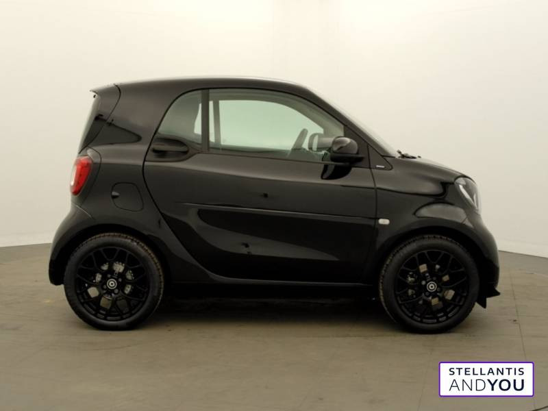 Smart Fortwo Coupé 0.9 90 ch S&S BA6 Passion  occasion à MONTIGNY LE BRETONNEUX - photo n°6