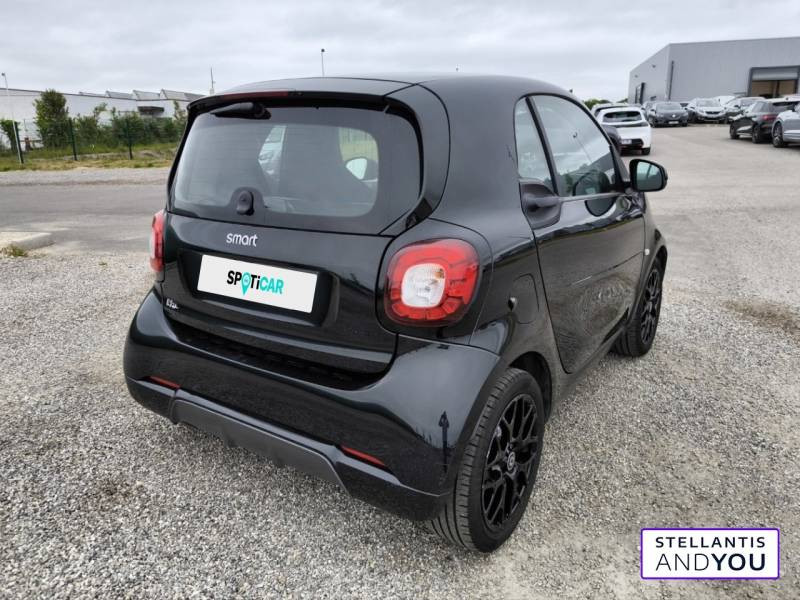 Smart Fortwo Coup 0.9 90 ch S&S BA6 Passion  occasion à MONTIGNY LE BRETONNEUX - photo n°3