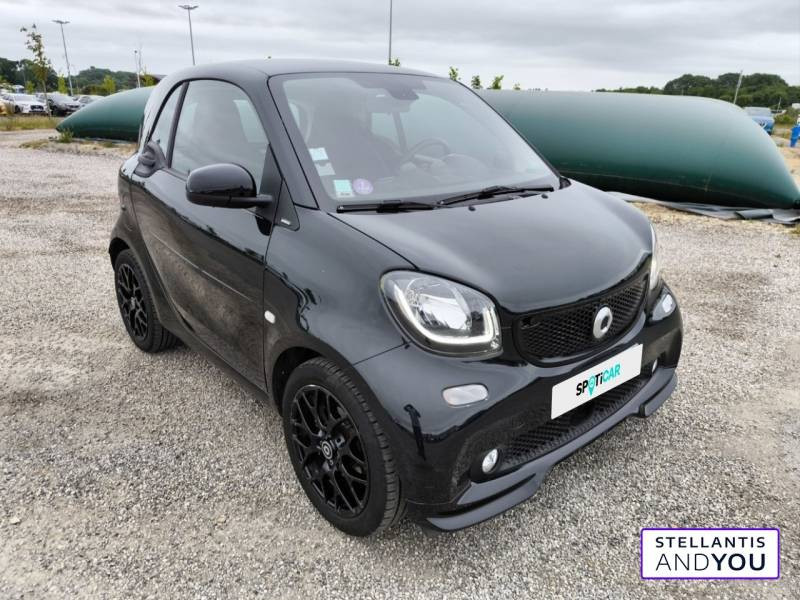 Smart Fortwo Coup 0.9 90 ch S&S BA6 Passion  occasion à MONTIGNY LE BRETONNEUX - photo n°5