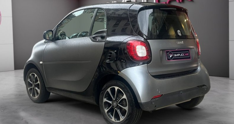 Smart Fortwo COUPE 1.0 71 ch SS BA6 Prime 2017 - photo n°2 Smart Fortwo COUPE 1.0 71 ch SS BA6 Prime  occasion à PARIS - photo n°2