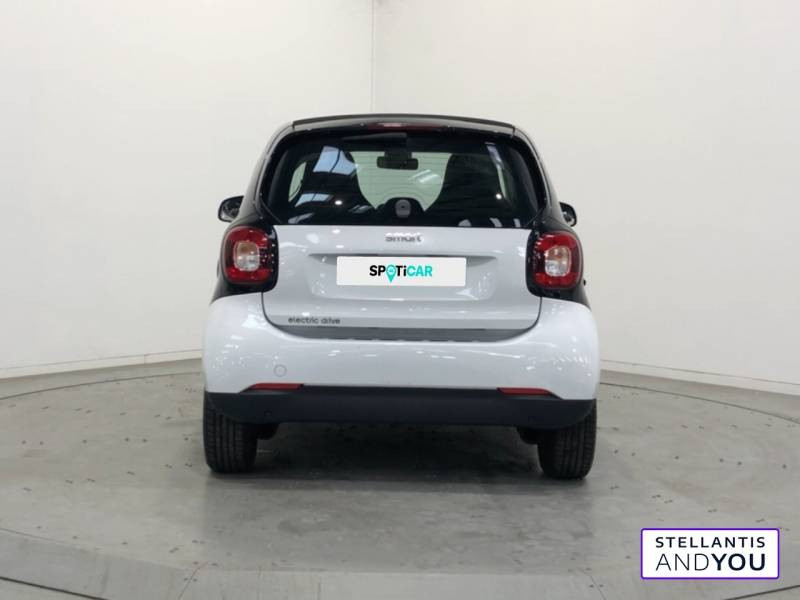 Smart Fortwo Coup 82 ch Electrique BA1 Passion  occasion   VENISSIEUX - photo n4
