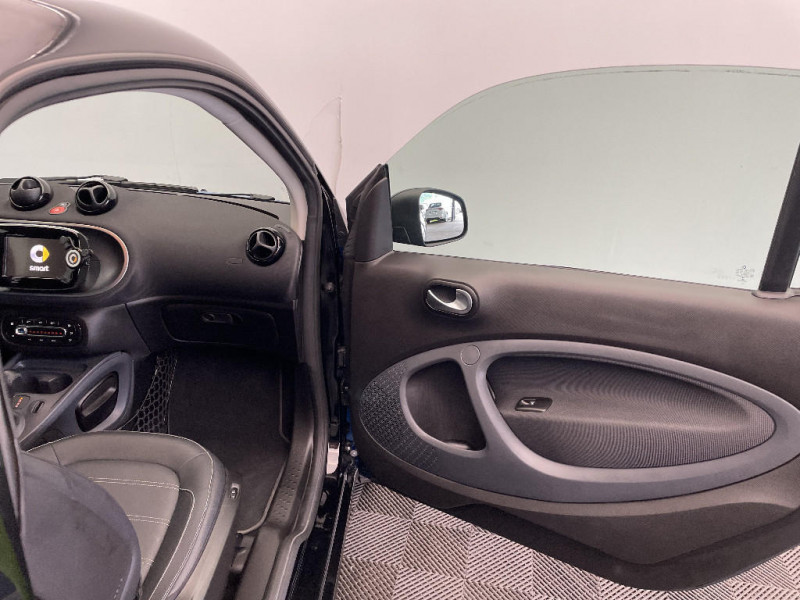 Smart Fortwo Fortwo Coupé 82 ch Edition One 2020 - photo n°17 Smart Fortwo Fortwo Coupé 82 ch Edition One  occasion à Seynod - photo n°17