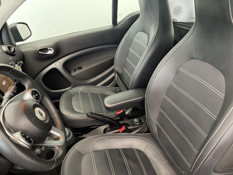 Smart Fortwo Fortwo Coupé 82 ch Edition One 2020 - photo n°16 Smart Fortwo Fortwo Coupé 82 ch Edition One  occasion à Seynod - photo n°16